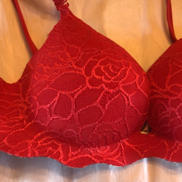 Victoria Secret Very Sexy Push Up Bra - 32B - $8 - Picture 2 of 5